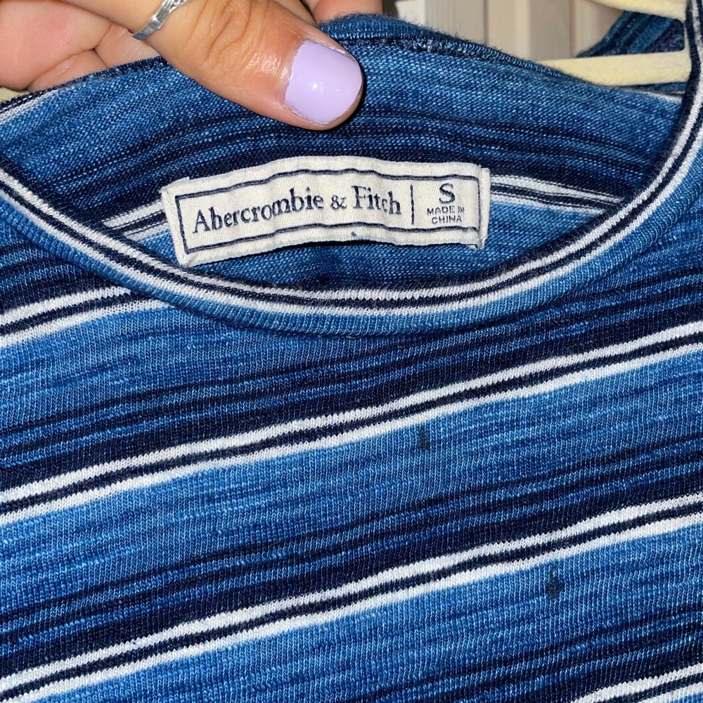 A&F boyfriend tee!